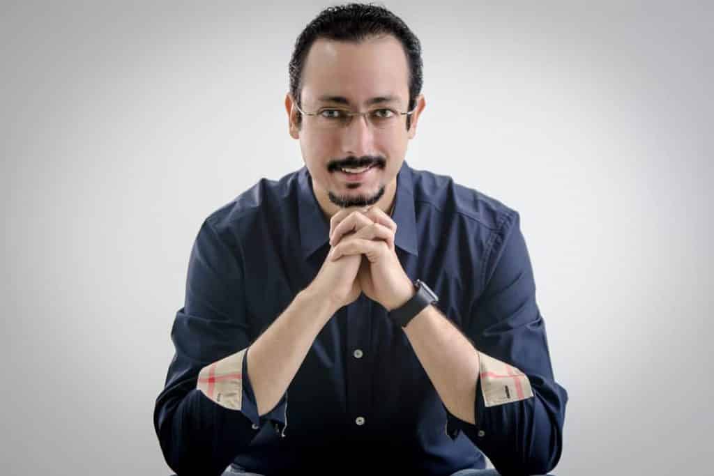صور بورتريه للمهندس محمد تهامي مؤسس passion to profit community